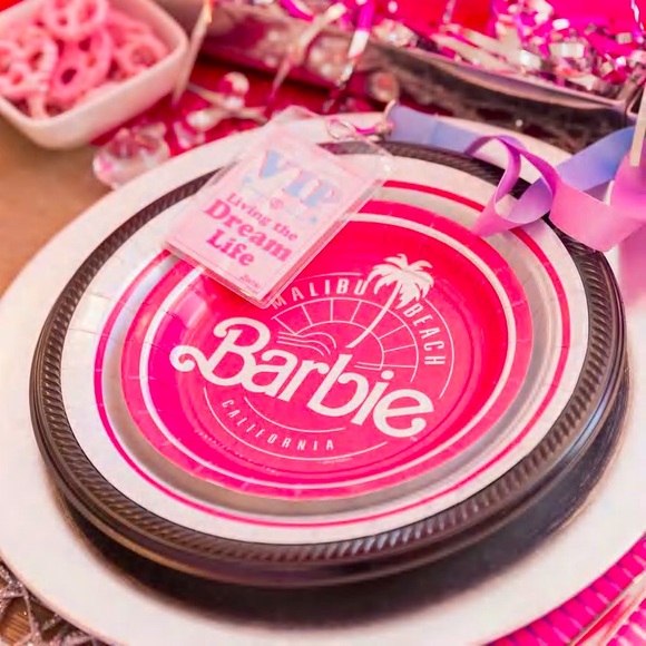 NwT 💕Metallic Malibu Barbie Paper Dessert Plates, 7in, 16ct💕 - Picture 2 of 5